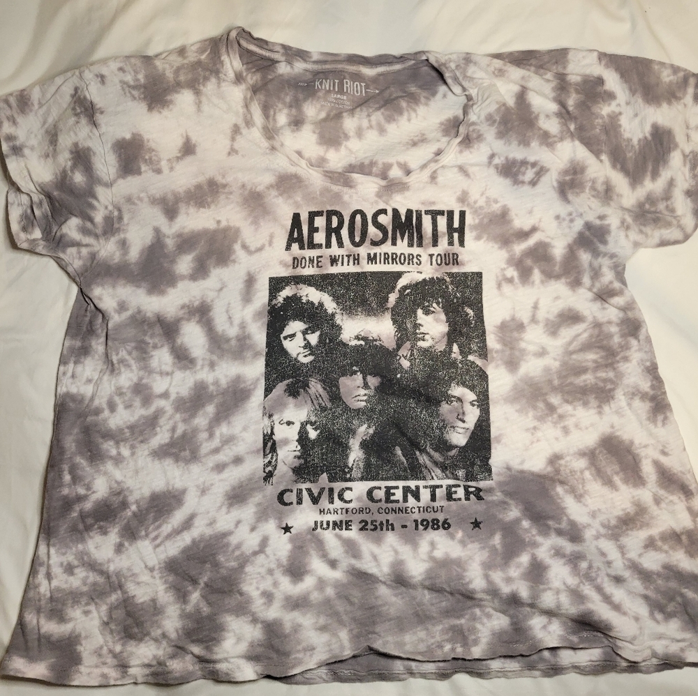 PINK VICTORIA'S SECRET Knit Riot Aerosmith Tshirt